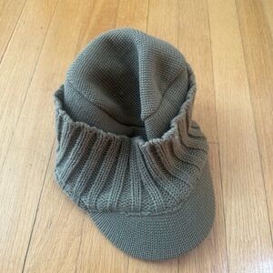 American Eagle Knitted Cap in Olive Green